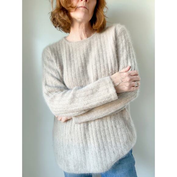 Vintage Womens Sweater Size Large Neutral Angora Lambswool Fuzzy Cozy Taupe - Picture 1 of 7